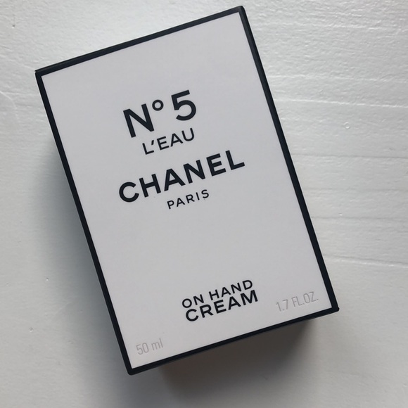 Empty Chanel Boxes - Picture 8 of 8